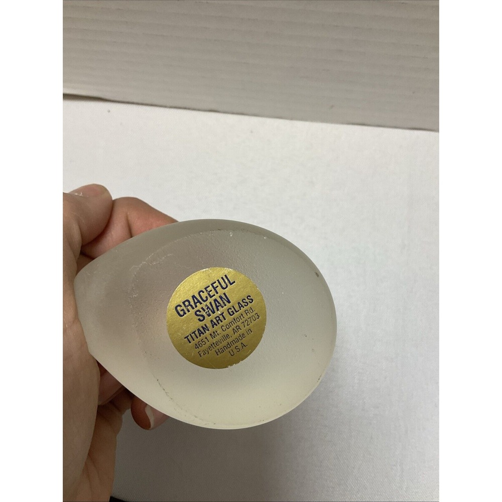 Vintage Titan Art Glass Frosted Swan Hand Blown Figurine Made In‎ USA - Picture 7 of 7